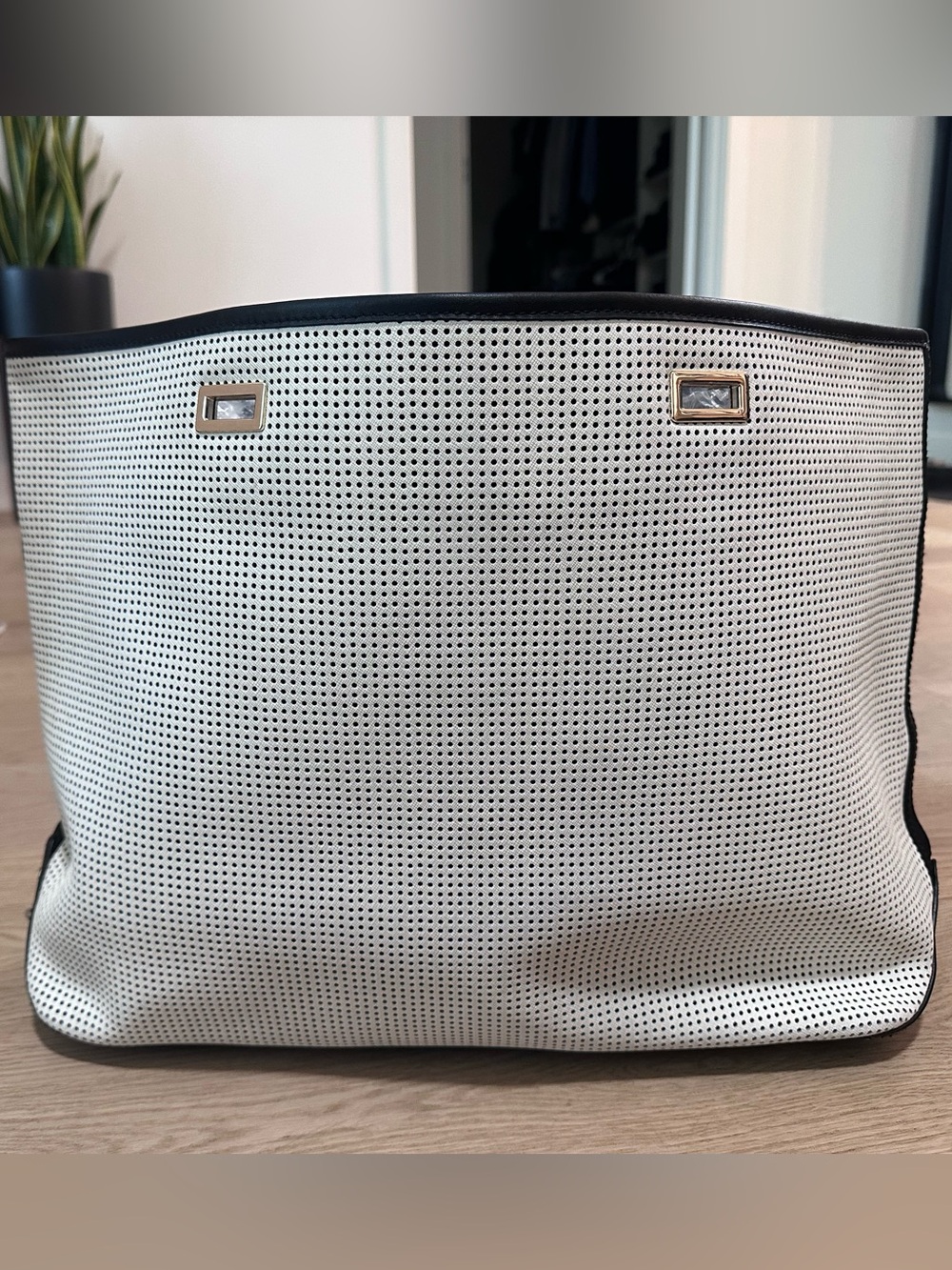 Lo & Sons Seville Tote Cover